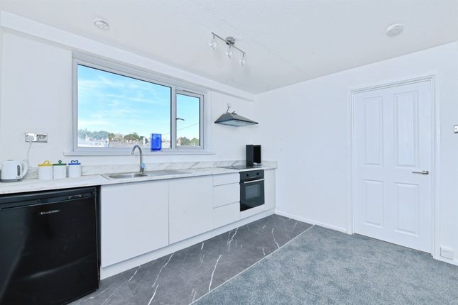 Flat 4, 10, Paradise Place, Plymouth photo 2