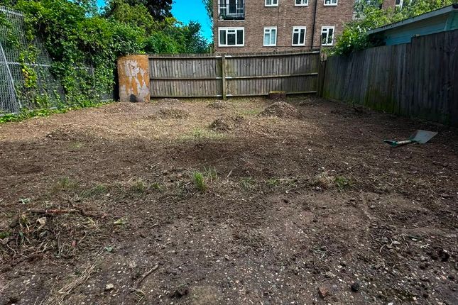 52 Bolster Grove, London photo 3