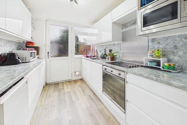 5, Deimos Drive, Hemel Hempstead photo 4