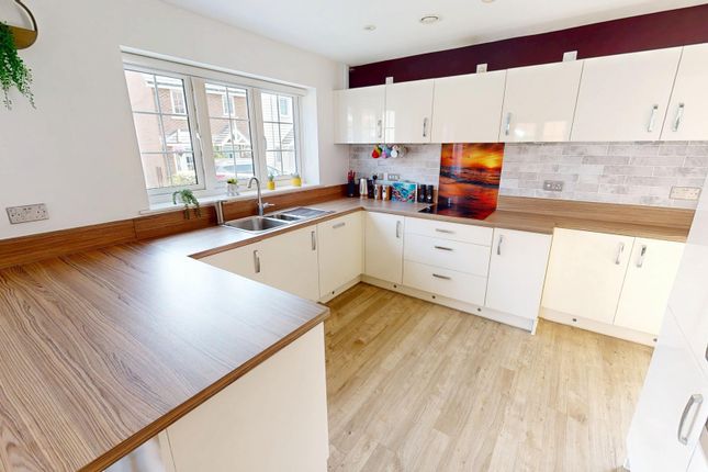 17, Boxgrove Way, Northamptonshire photo 4