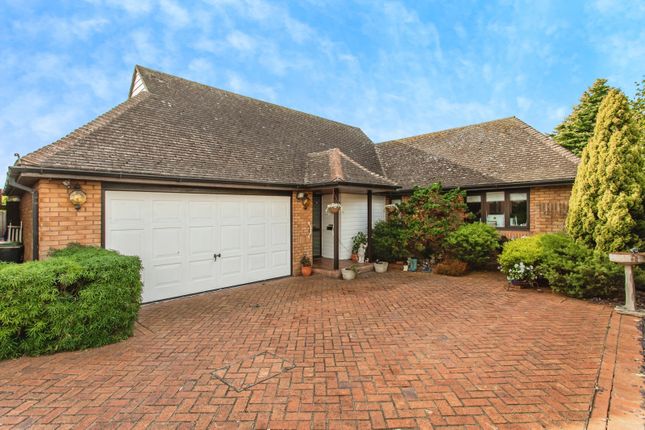 2-bed bungalow on 19, Noredale, Essex, £625,000
