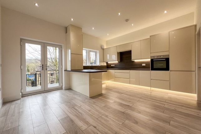Town house for sale in 3 Old Turnpike, Honley, Holmfirth