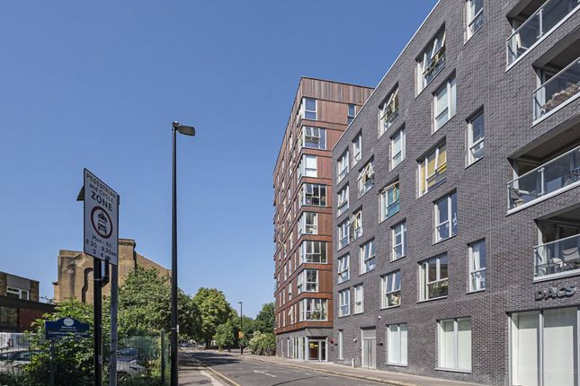 Thumbnail Flat for sale in Old Bethnal Green Road, Bethnal Green, London