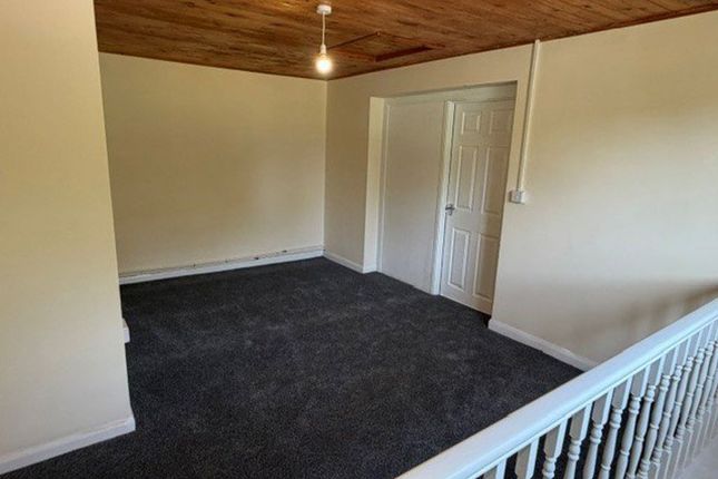 21, Ripley Walk, Corby photo 2