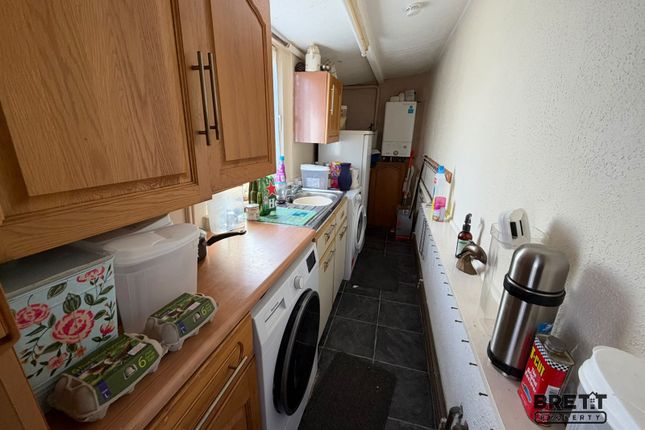 Milton Crescent, Milford Haven photo 5