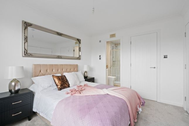 99, Forrest Place, Bathgate photo 4