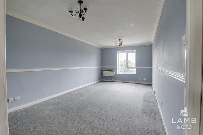 70, Nayland Drive, Clacton-On-Sea photo 2