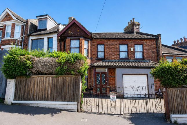 4-bed house on 28, Athelstan Road, Hastings, £280,000