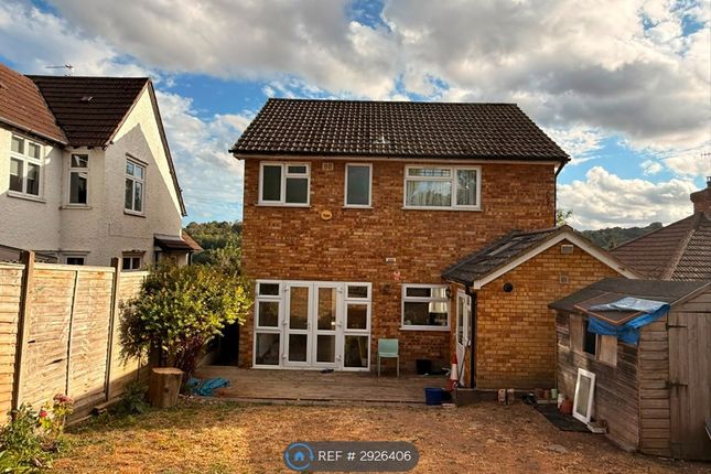 A Clarendon Road, High Wycombe photo 3