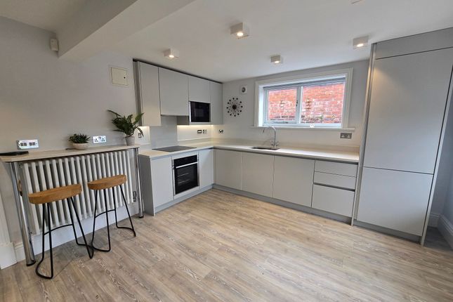 Apt 11, 2 Lawrence Road, Altrincham photo 3