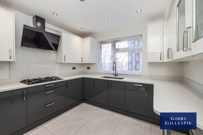 2, London Road, Stanmore photo 2