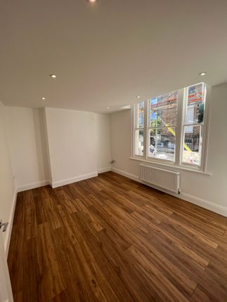 4-bed flat on 14a, Adelaide Gardens, Ramsgate, £1,350/mo