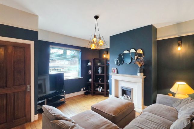 100, Chaddock Lane, Manchester photo 3
