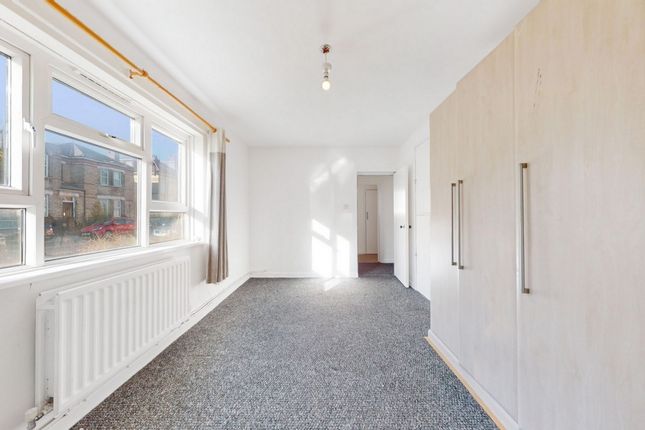 158, Brigstock Road, London photo 3