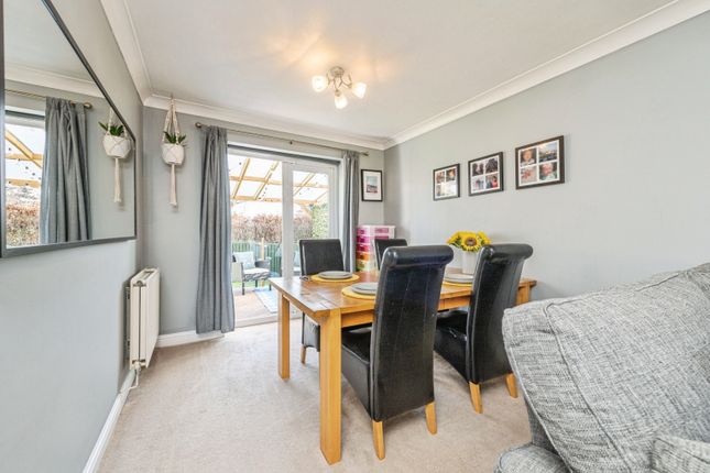 45, Dunbottle Way, Mirfield photo 3