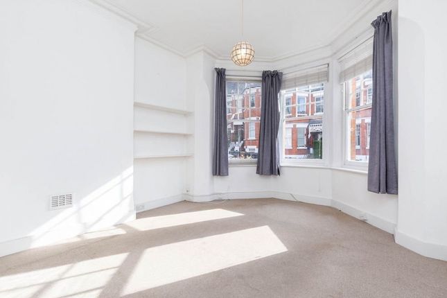 Flat to rent in Milton Road, London
