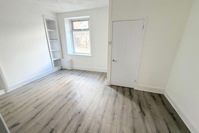 48 High Street, Rhondda Cynon Taff photo 3