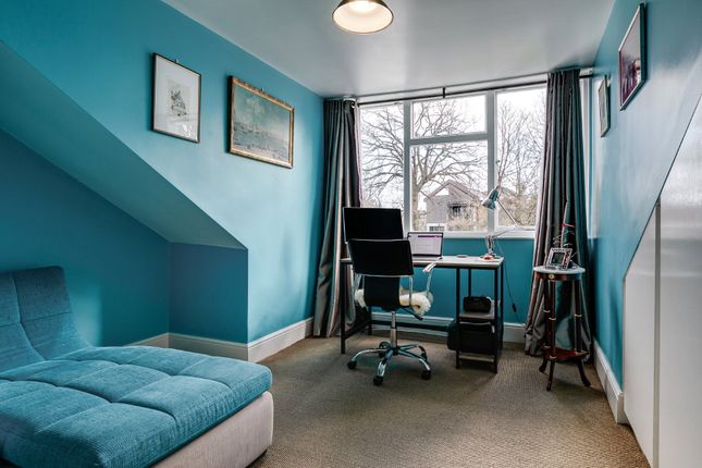 Flat for sale in Winchester Road, Highgate, London