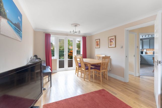 12 Chantry Close, Cambridge photo 4