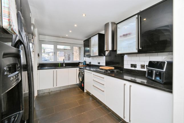 108, Cavell Road, Waltham Cross photo 4