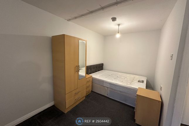 Apartment Poplar Court, Poplar Court Princeville Street, Bradford photo 5