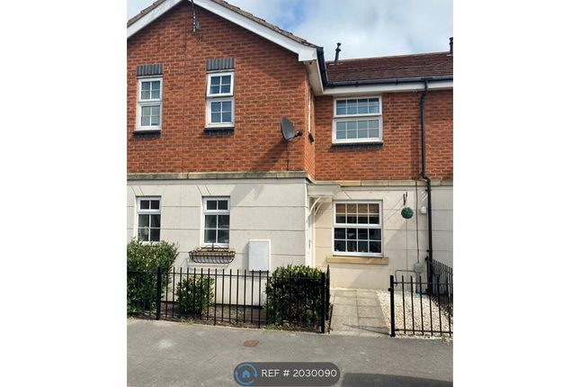 End terrace house to rent in Millias Close, Brough HU15