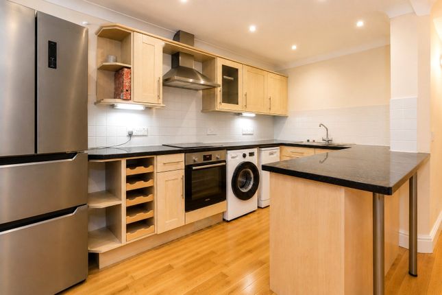Flat 1, Ridge Way House,, The Ridge, Woking photo 4