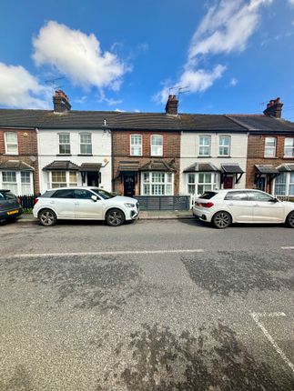 Thumbnail Terraced house to rent in Camp Road, St.Albans
