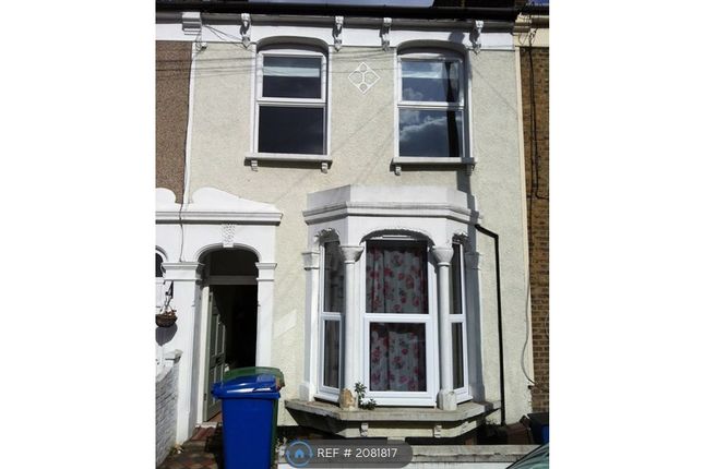 Terraced house to rent in Kincaid Road, London