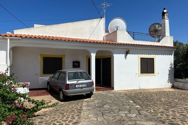 Thumbnail Villa for sale in Sta. Bárbara De Nexe, Santa Bárbara De Nexe, Faro, East Algarve, Portugal