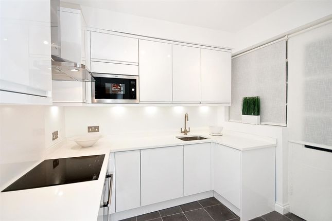 Thumbnail Flat to rent in Ovington Court, Brompton Road, London