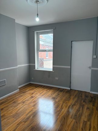 49, Cottesmore Road , Leicester photo 2