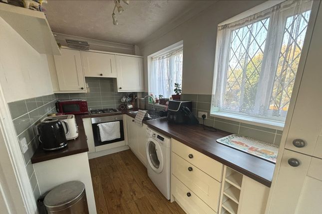 121, Harold Street, Grimsby photo 5