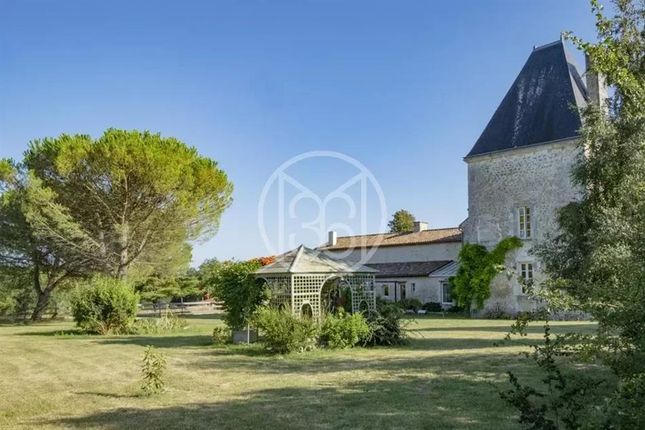 Property for sale in Saintes, 17240, France, Poitou-Charentes, Saintes, 17240, France