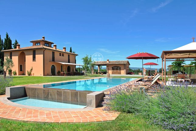 Villa for sale in Lajatico, Pisa, Tuscany