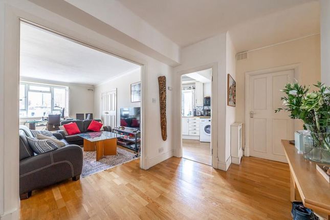 Flat to rent in Prince Albert Road, St Johns Wood, London