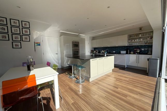 67a, Fernside Road, Poole photo 3