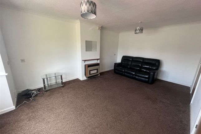 Bungalow to rent in Dovecliff Crescent, Stretton, Burton-On-Trent