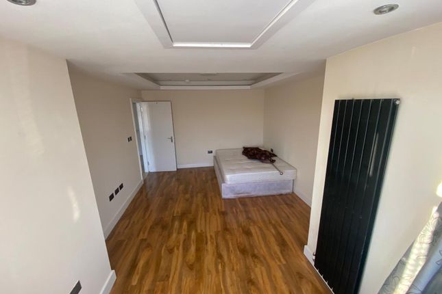 512A, Kenton Road, Harrow photo 4