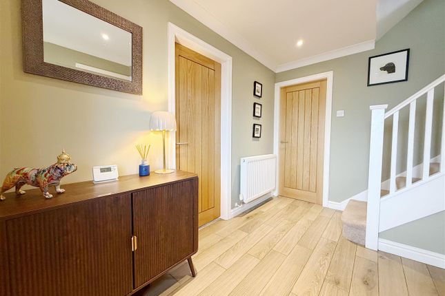 9, Campbell Close, Wrexham photo 2
