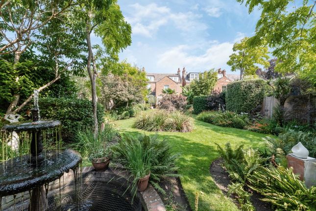 Flat 1,208, Walm Lane, London photo 3