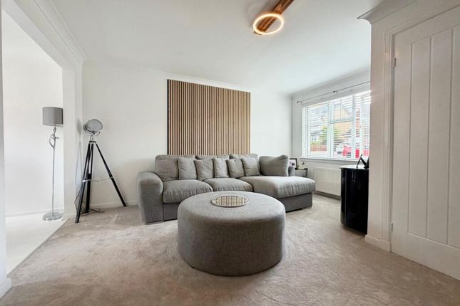 26, Locher Walk, Coatbridge photo 3