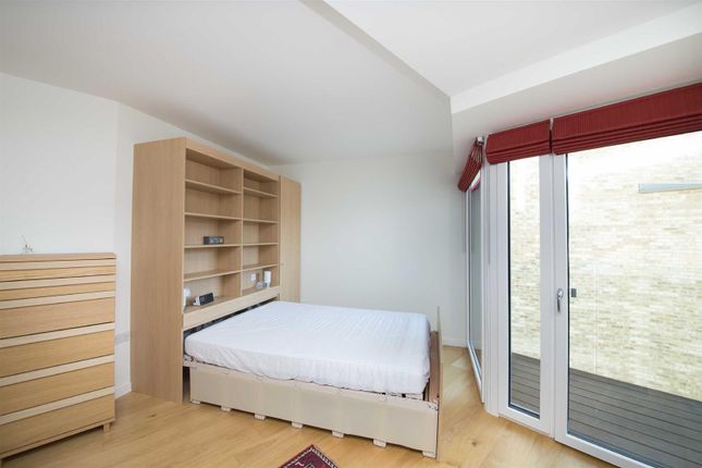 Flat 7, 16, Raydon Street, Dartmouth Park photo 4