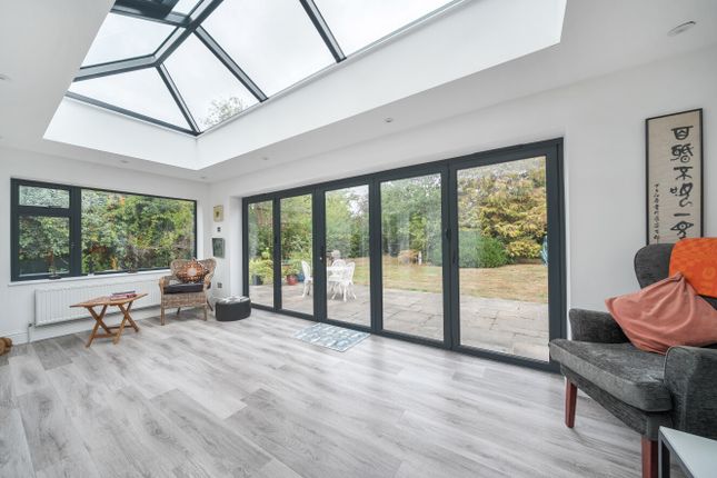 12, Smarts Heath Road, Surrey photo 3