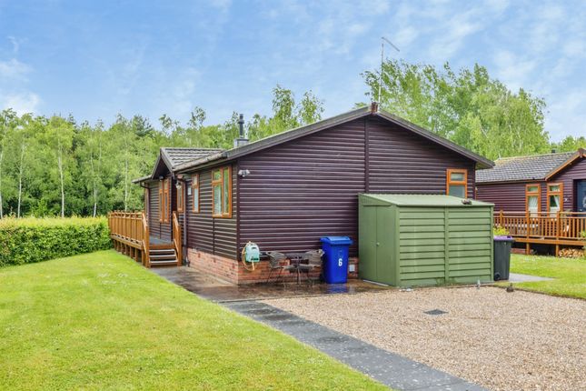 2-bed house on 6, Burton Waters Lodges, Woodcock Lane, Lincoln, £210,000