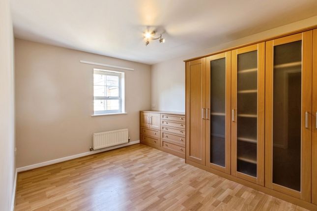28 Ash Apartments,, Chaloner Green, West Yorkshire photo 4