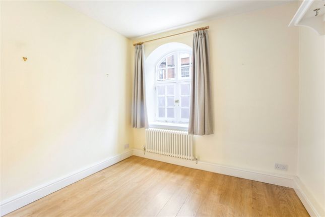 Flat to rent in Montclare Street, Shoreditch, London