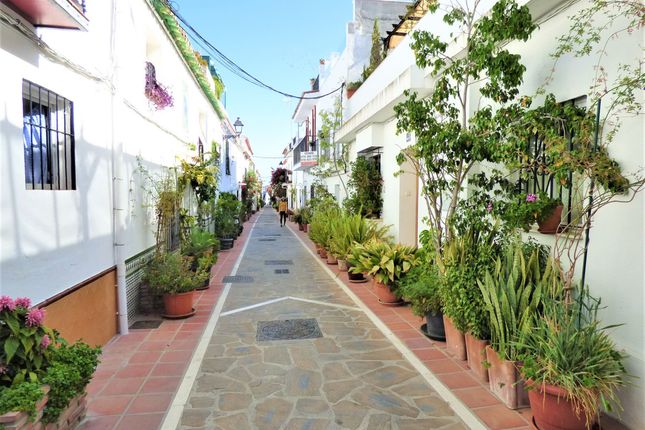 Thumbnail Town house for sale in Marbella, Malaga, Spain Costa Del Sol