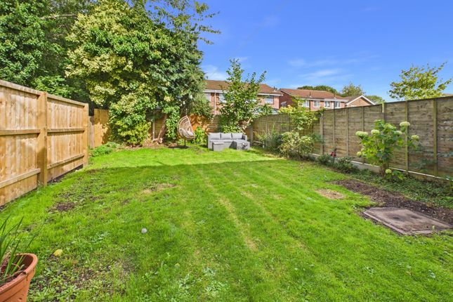 28 St. Asaph Drive, Warrington photo 4