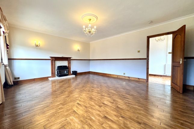 11 Johnson Park, Aberdare photo 3